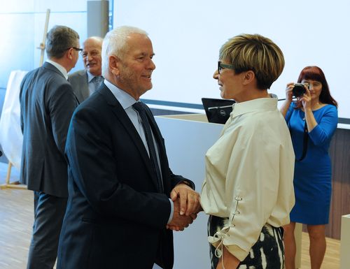 Dziekan Joanna Rymaszewska i rektor Marek Ziętek