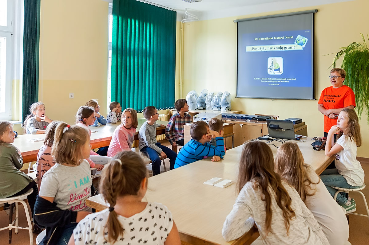 Pasożyty bez granic - Zakład Biologii i Parazytologii