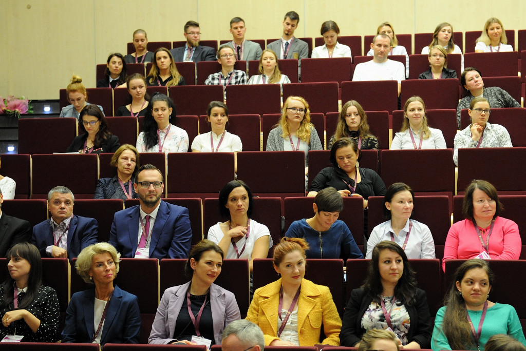 Uczestnicy konferencji na sali