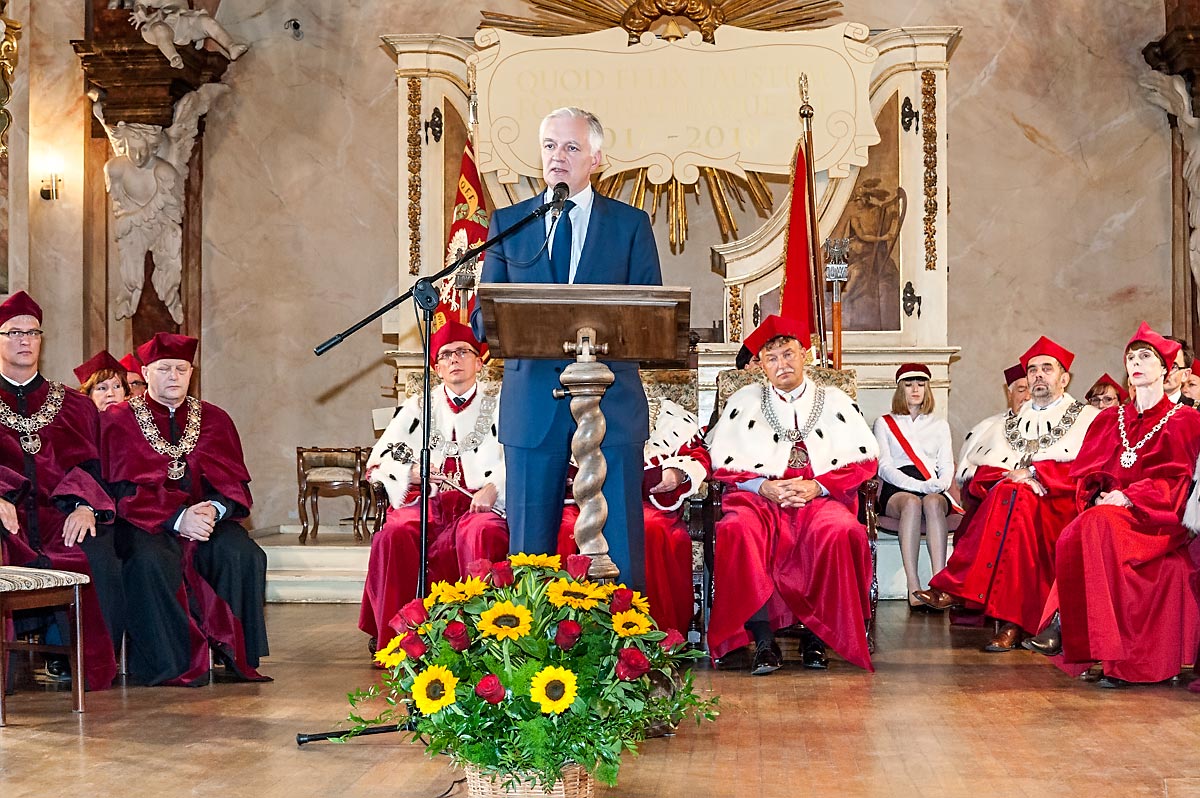 Minister J. Gowin przemawia