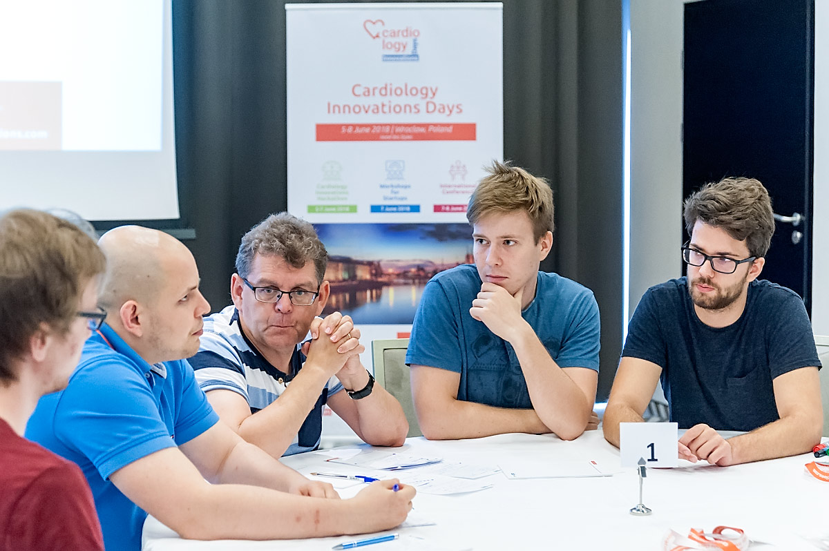 Uczestnicy Cardiology Innovations Hackathon