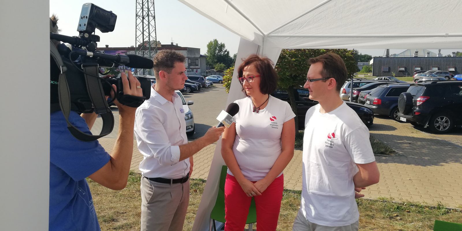 Akcja woda dla seniora - wolontariusze
