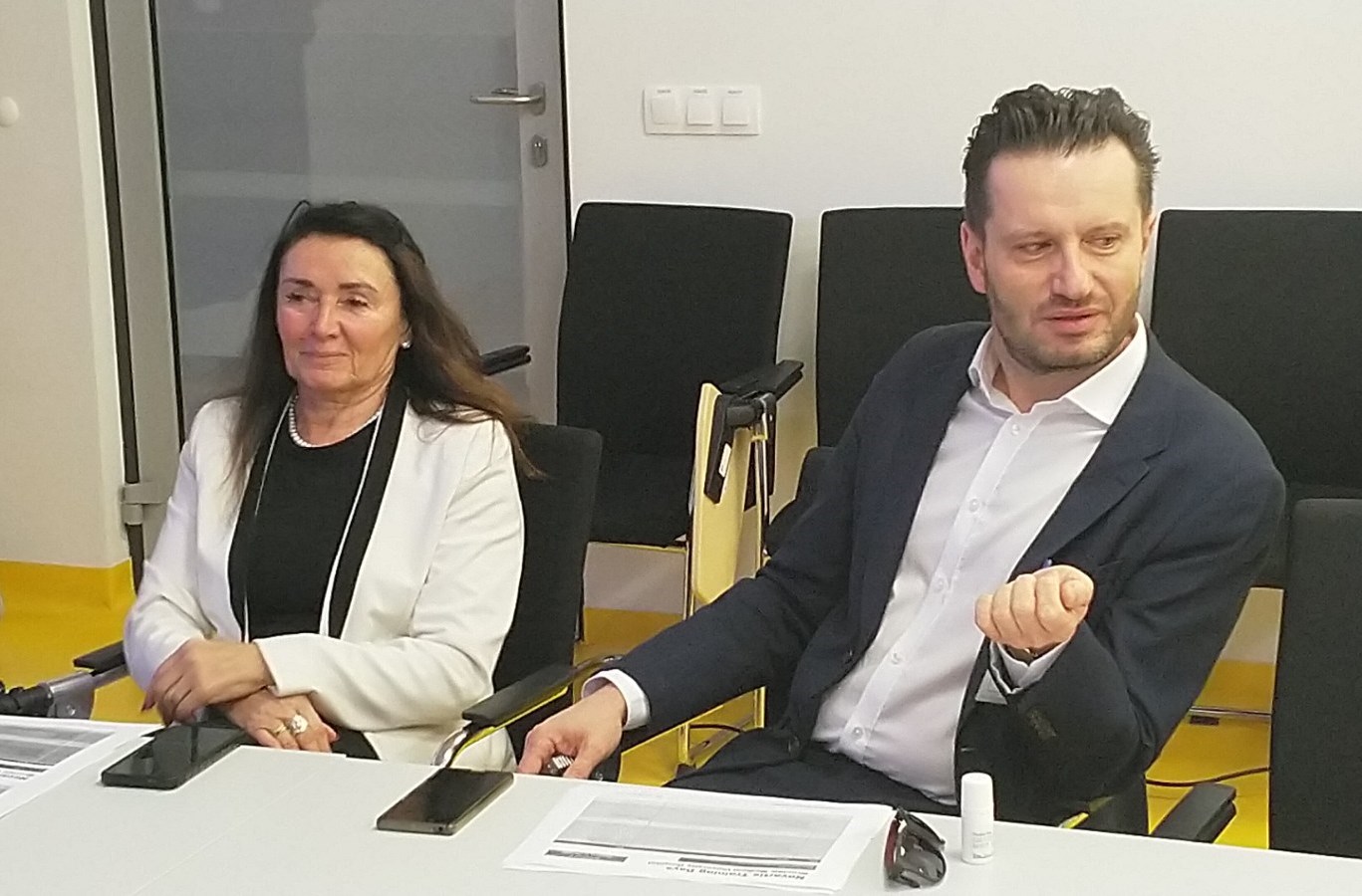 Prof. Alicja Chybicka, prof. Krzysztof Kałwak umedwroc