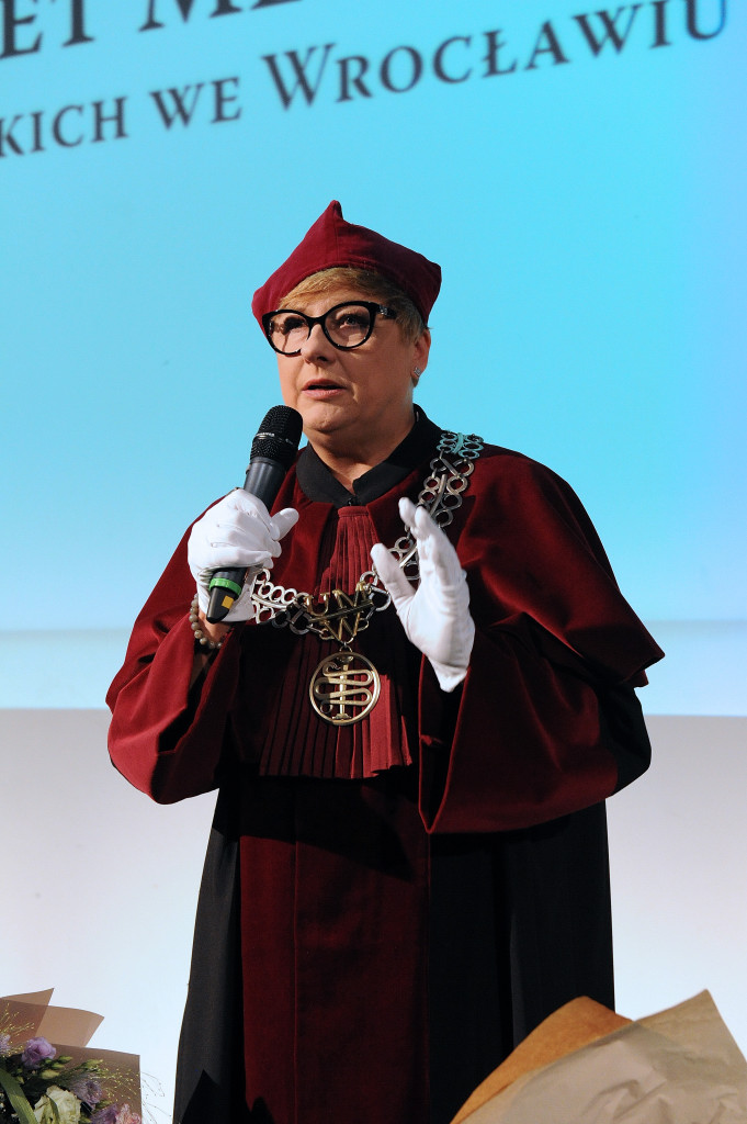 Prof. Małgorzata Sobieszczańska dziekan WL