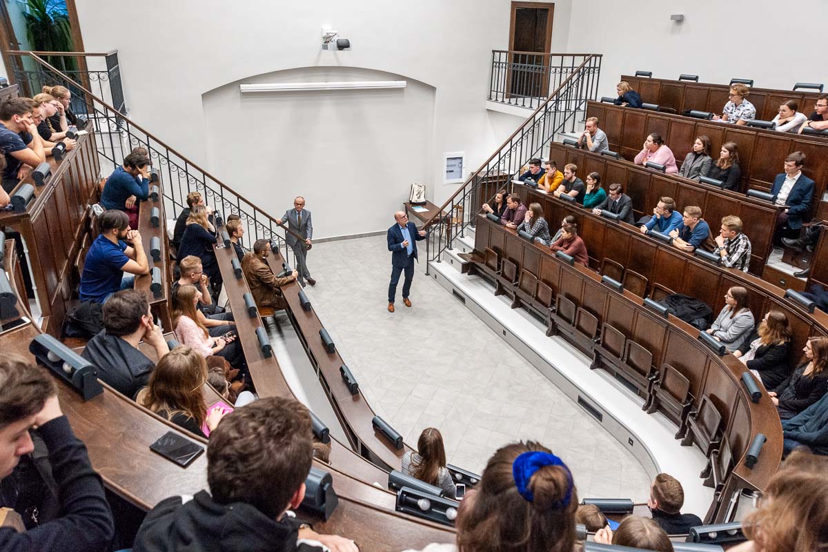 Spotkanie ze studentami prof. Piotr Ponikowski