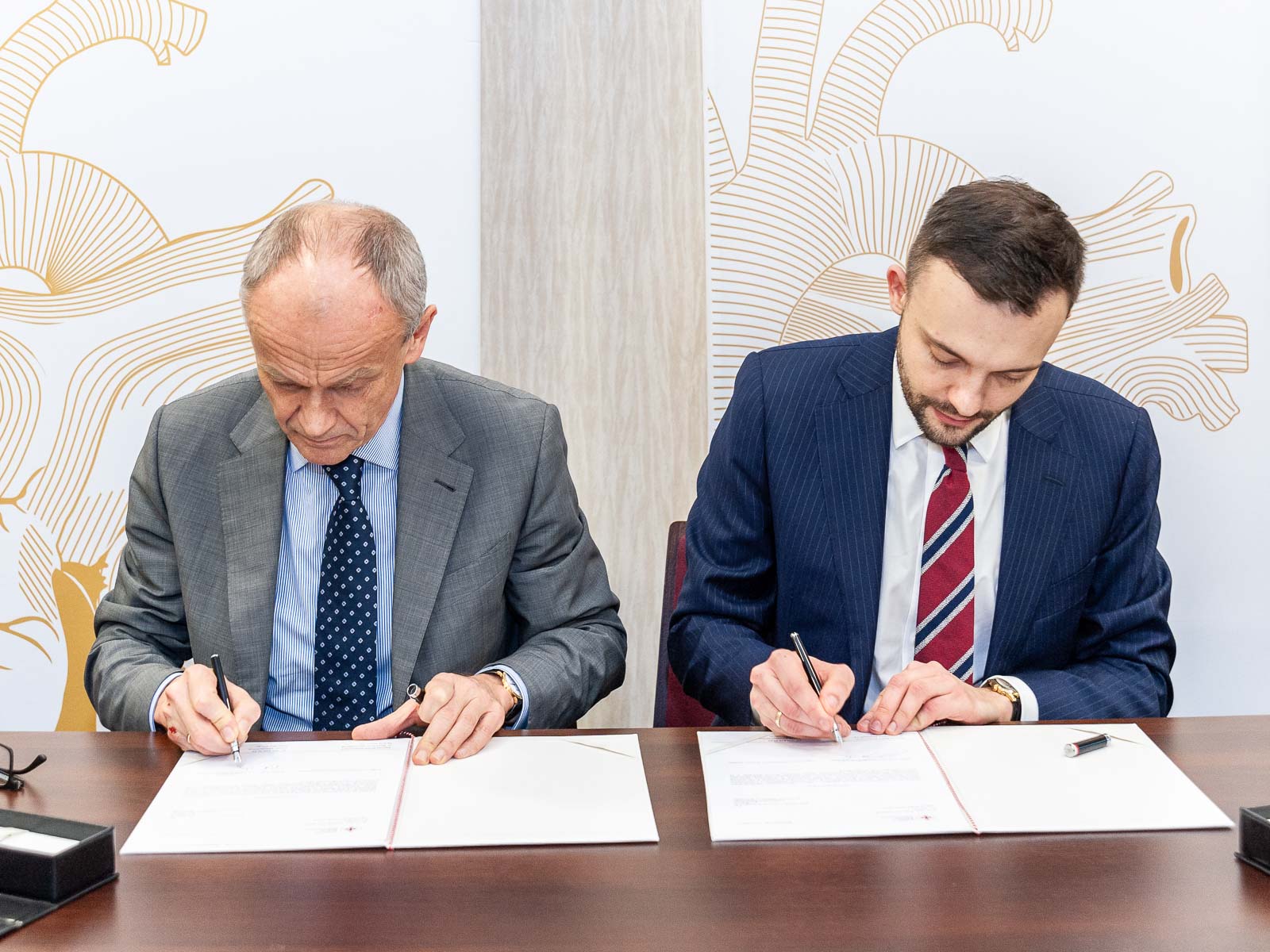 prof. Piotr Ponikowski, dr Radosław Sierpiński umedwroc