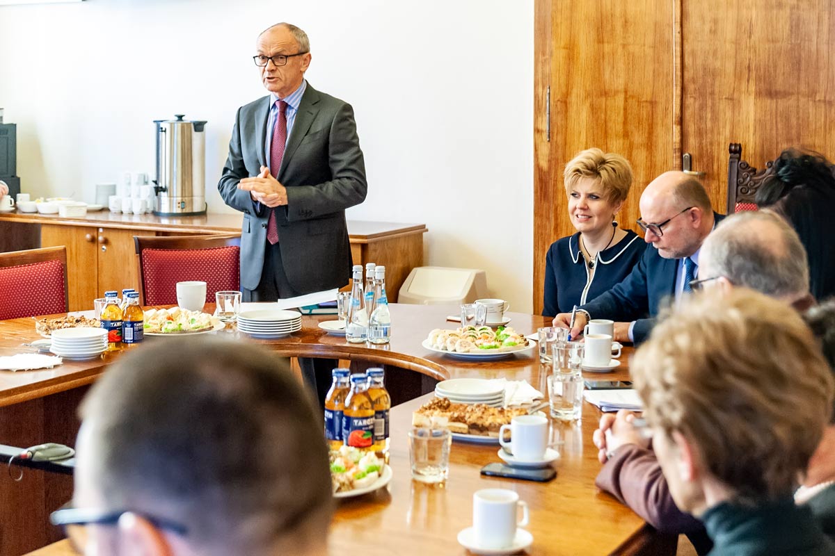 prof.Piotr Ponikowski, spotkanie z samorządem studentów umedwroc