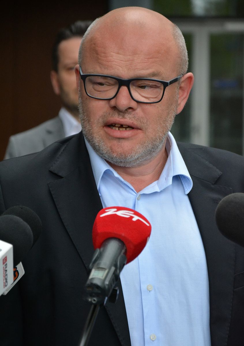 dr Piotr Pobrotyn