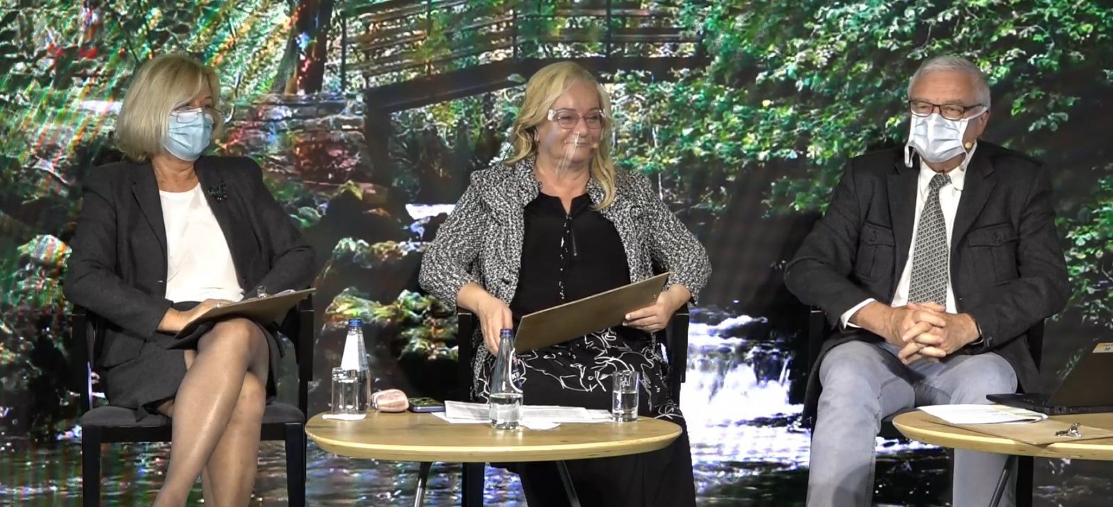 Prezydium w 1 dniu obrad, od prawej prof. Marek Prost, prof. Marta Misiuk-Hojło i dr n. med. Jolanta Oficjalska