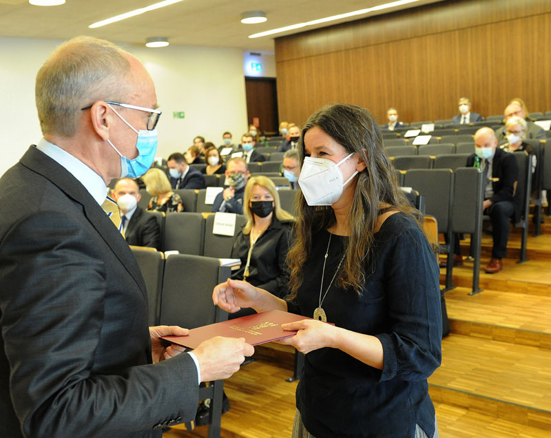 Prof. dr hab. Małgorzata Krzystek-Korpacka