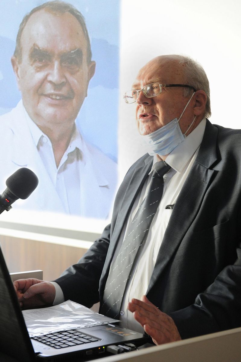 Dr Andrzej Stawarski