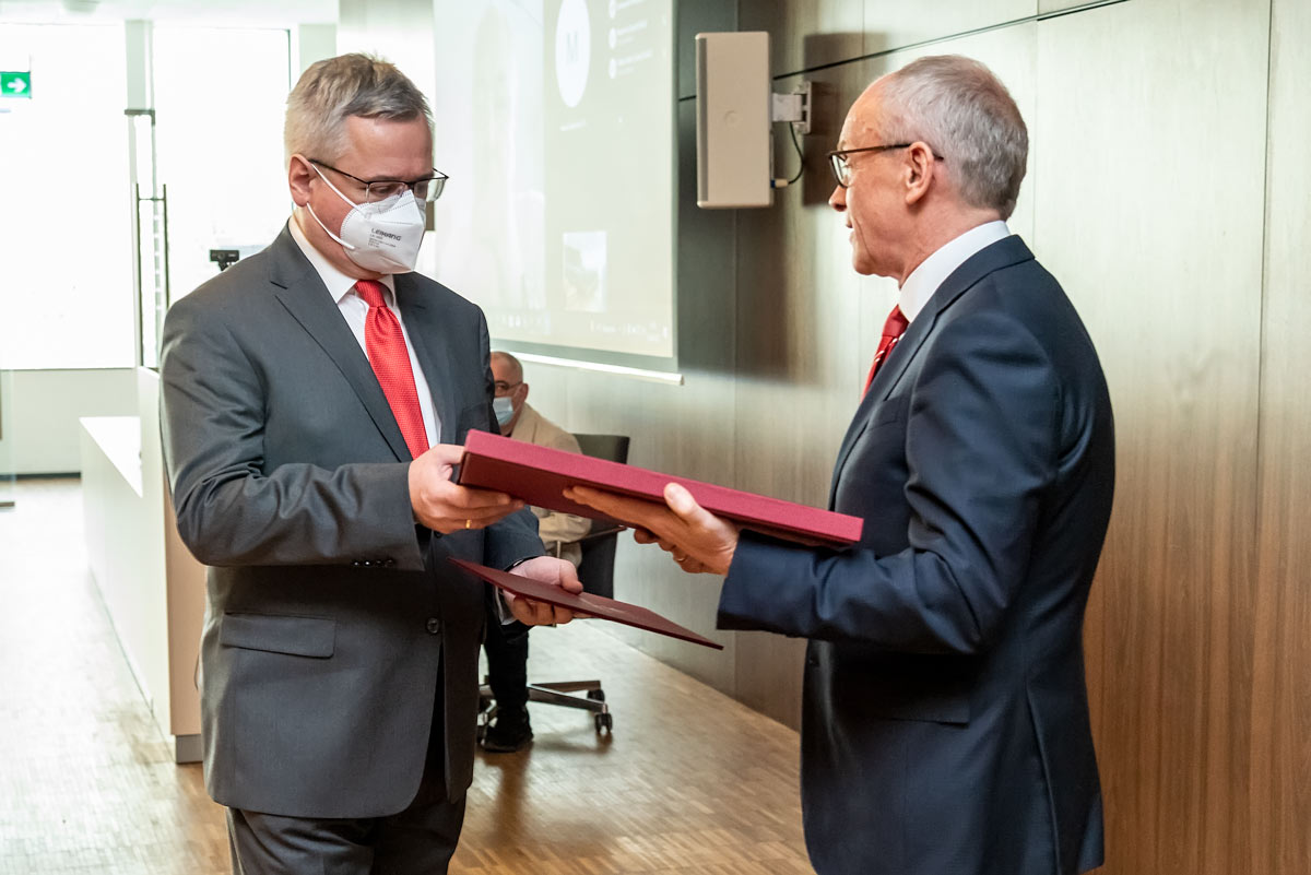 Rektor UMW prof. Piotr Ponikowski - Senat UMW