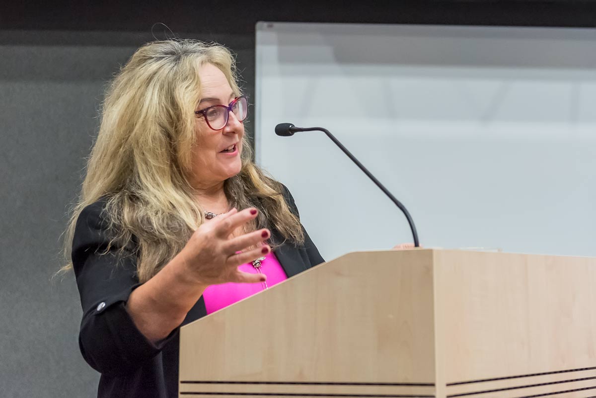prof. Ewa Carrier