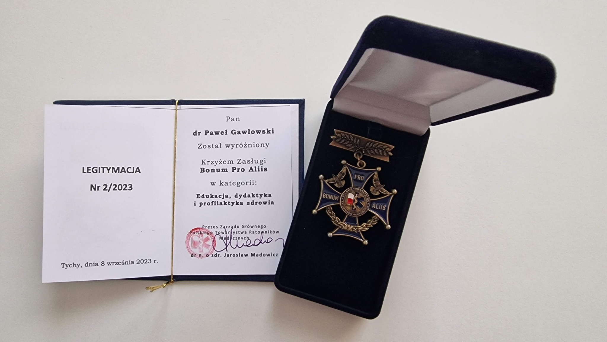 krzyż zasługi