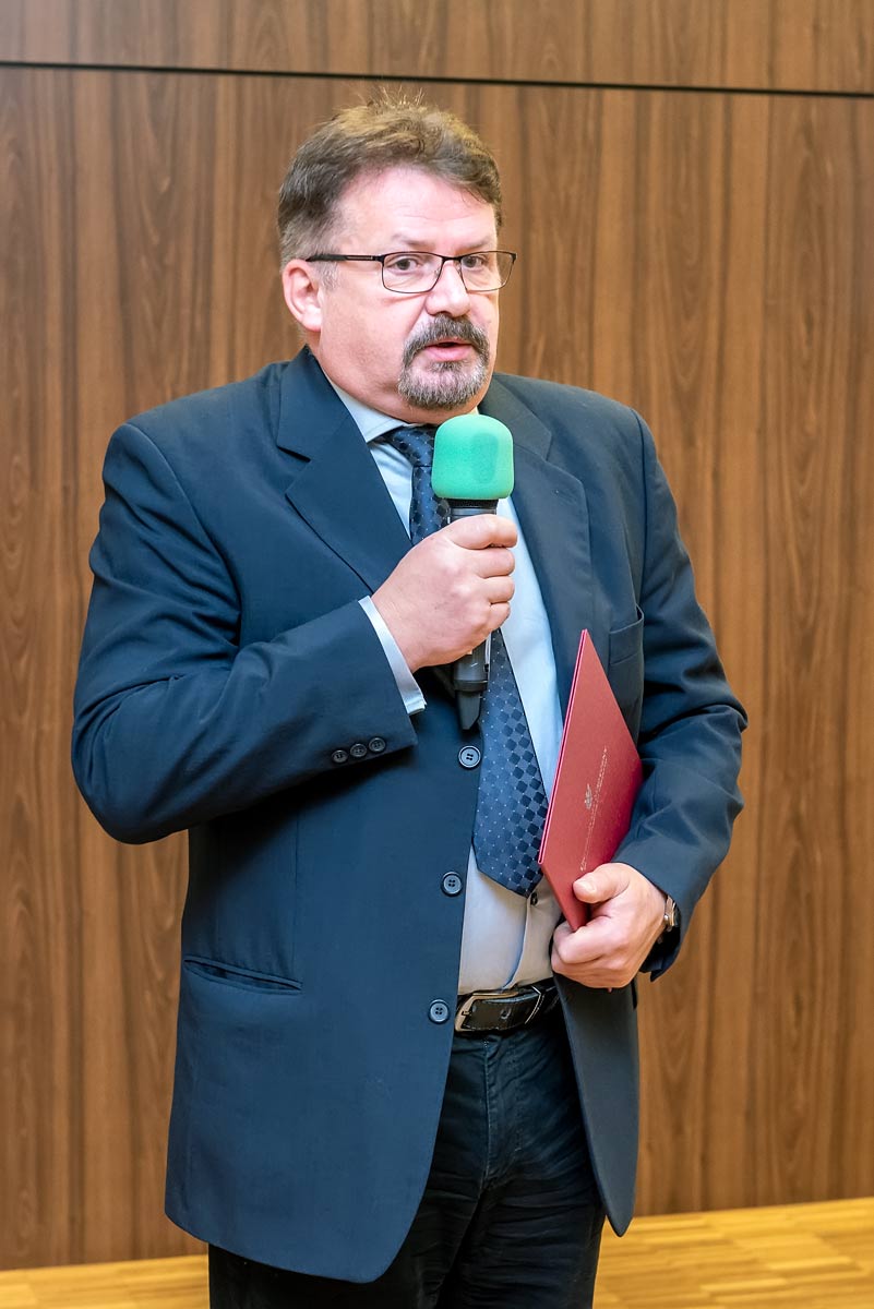 E.Kijak