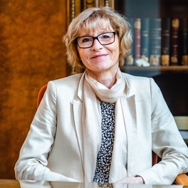 prof.Sobieszczańska (2).jpeg