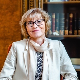 prof.Sobieszczańska.jpeg