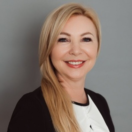 izabella uchmanowicz kwadrat.jpg