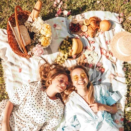 two-young-beautiful-smiling-hips.jpg