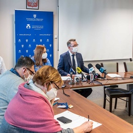 konf8.02.jpg