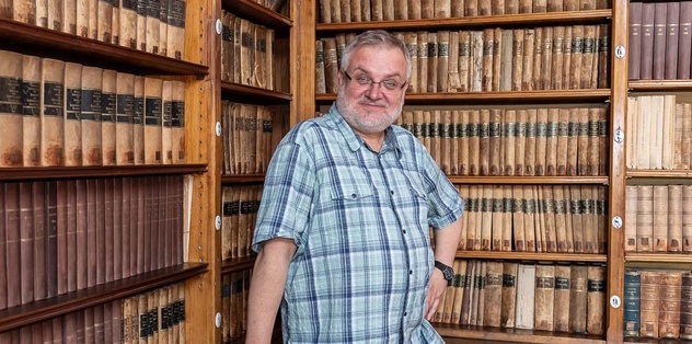 dr Paweł Dąbrowski_slider.jpg
