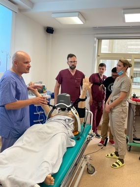 ecmo 1.jpg