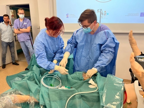 ecmo 4.jpg