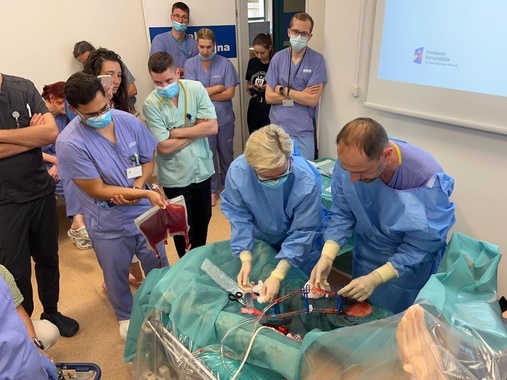 ecmo 6.jpg