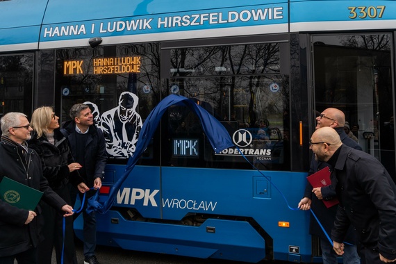 hirsz super.jpg