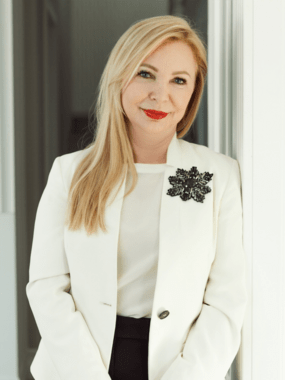 izabella Uchmanowicz.png