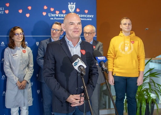 dr A Jankowska Konsur dr Marcin Drozd prof T Zatoński prof P Ponikowski F Kedzierski.jpg