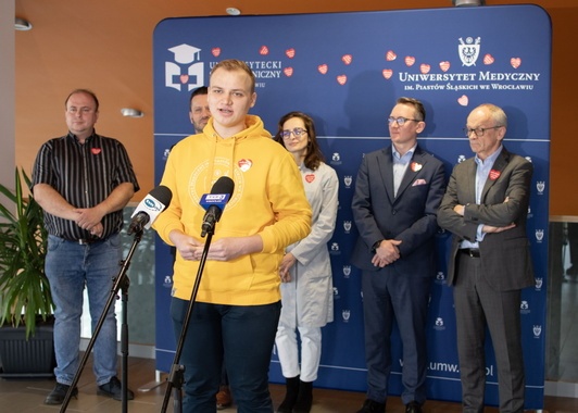 dr J Siuta prof K Kałwak F Kedzierski dr A Jankowska Konsur dr Marcin Drozd prof P Ponikowski.jpg