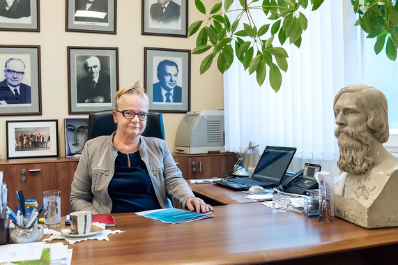 Prof. Misiuk-Hojło.jpg