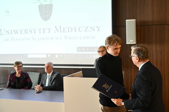 Wielka Synapsa_nagroda .jpg