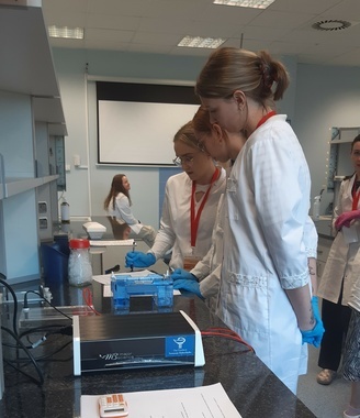 biol mol kwadrat.jpg