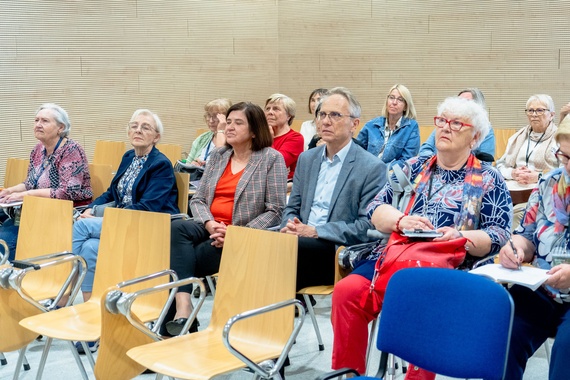 warsztaty_Zielona Uczelnia_seniorzy.jpg