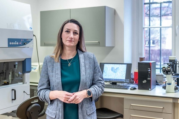 dr Karolina Jabłońska.jpg