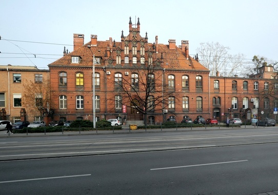 ul. Marii Curie-Skłodowskiej 66–68.jpg