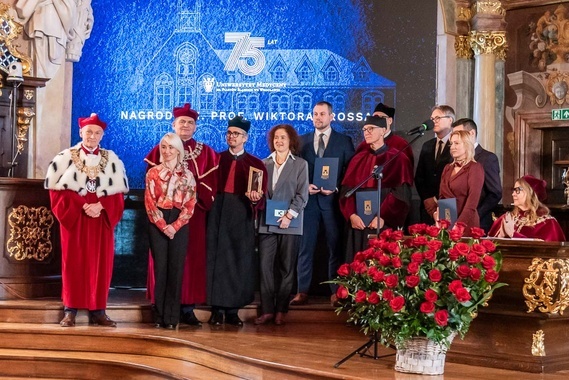 Nagrody im prof Brossa 1.jpg